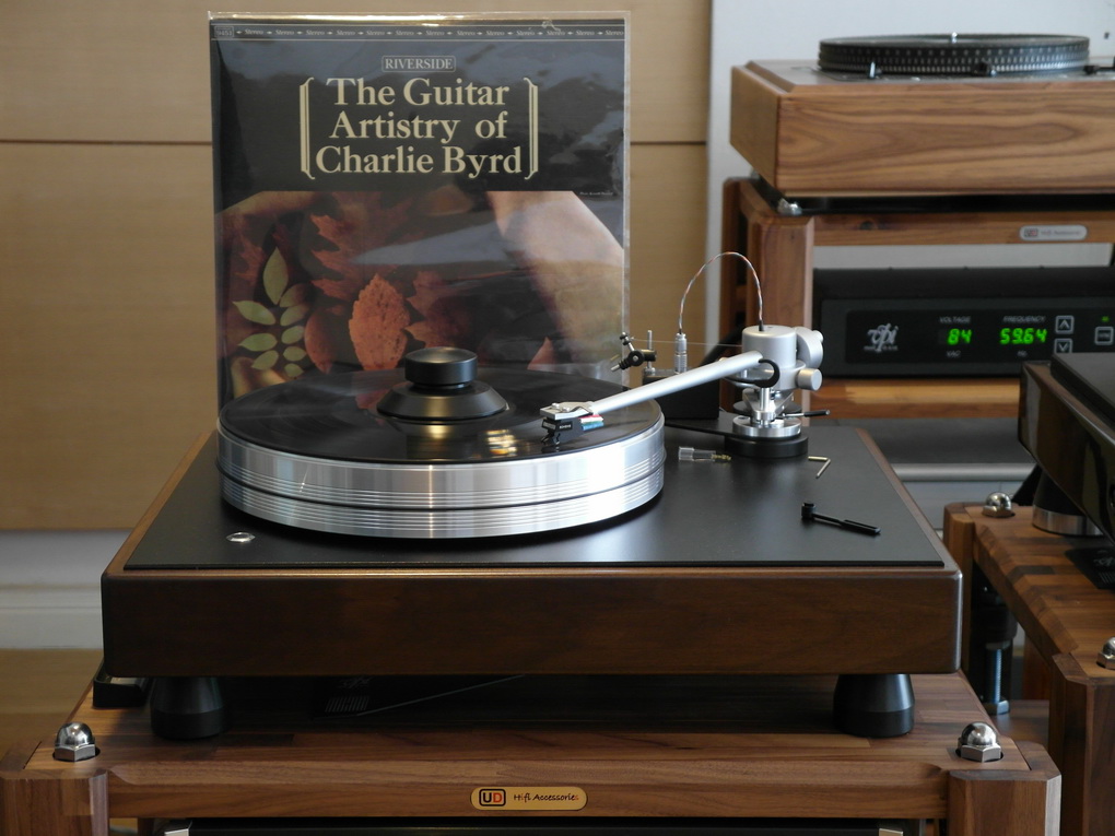 The Guitar Artistry of CHARLIE BYRD U.S.A. Analogue Productions Limited Edition No. 871 180 GRAM; 45 RPM