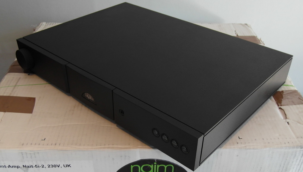 230V/50Hz UK Naim Nait 5i-2 Italic Integrated amplifier + Boxed สอบถามเพิ่มเติมได้ครับ โทร. 084 560 3199