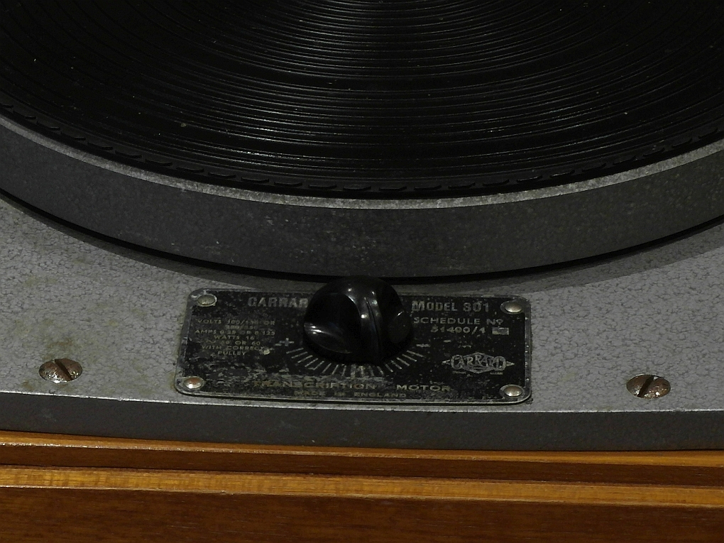 50Hz Original Garrard 301/1 Hammertone + Grease Bearing + SME 3009 + UK Plinth + Ortofon SL-15mkII + Ortofon Headshell with SUT + Dust Cover ขาย 185,000 โทร. 084 560 3199 Line: audiodirect